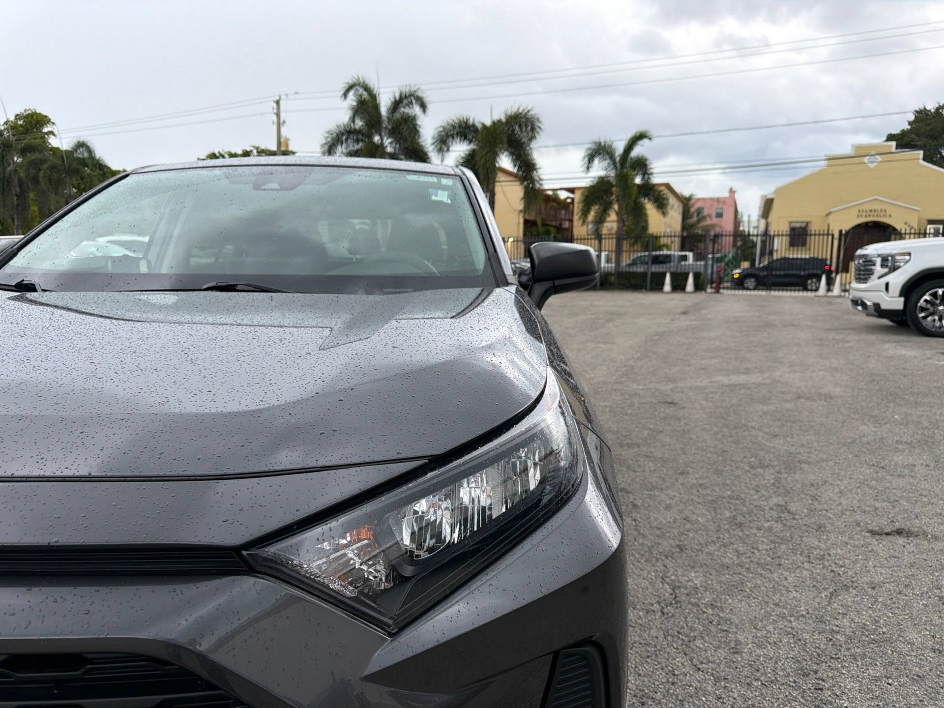 Used 2022 Toyota RAV4 LE FWD image 7