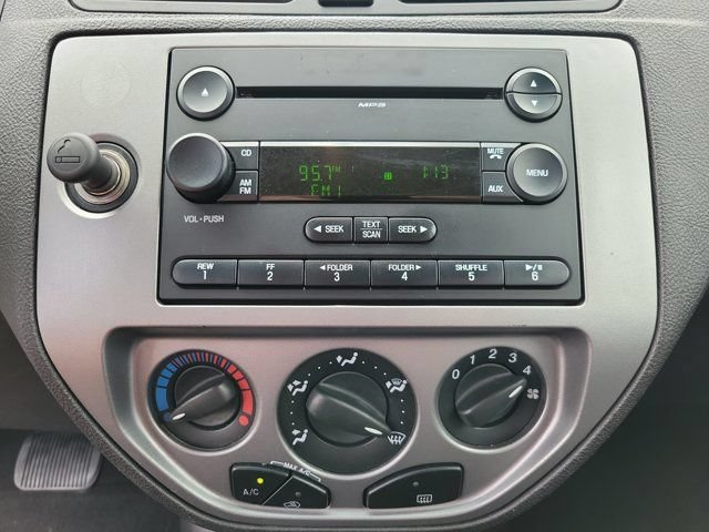 Used 2007 Ford Focus SE FWD image 17