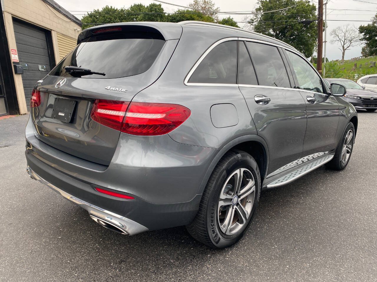 Used 2016 Mercedes-Benz GLC 300 4MATIC image 3