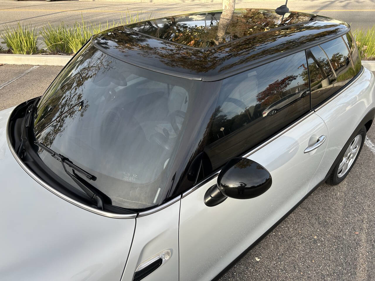 Used 2014 MINI Cooper 2-Door Hardtop w/ Premium Package image 10