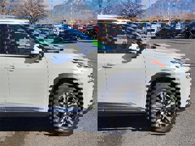 Used 2022 Nissan Rogue SL image 2