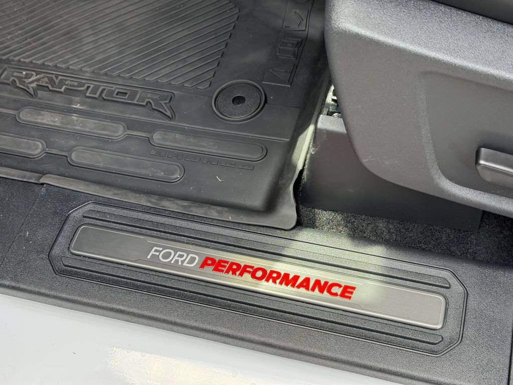 Used 2025 Ford Bronco Raptor AWD/4WD image 24