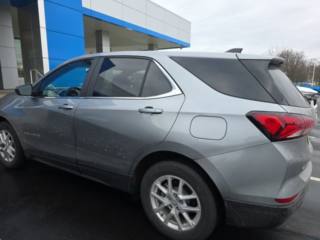 Used 2023 Chevrolet Equinox LT image 4