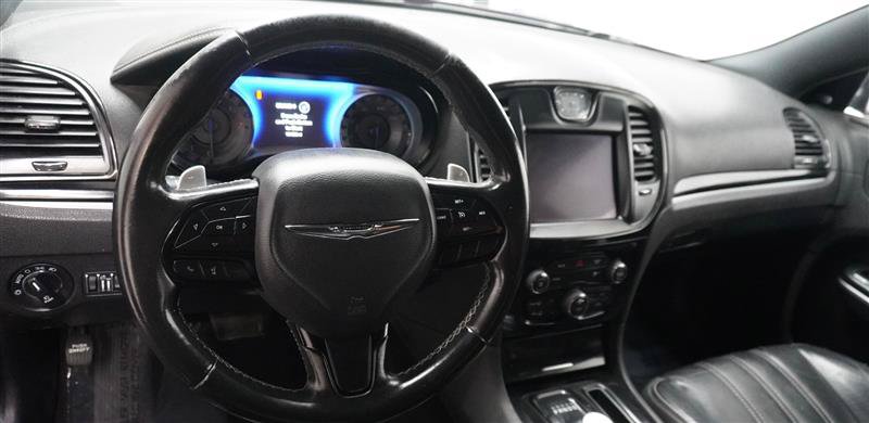 Used 2019 Chrysler 300 S RWD image 11