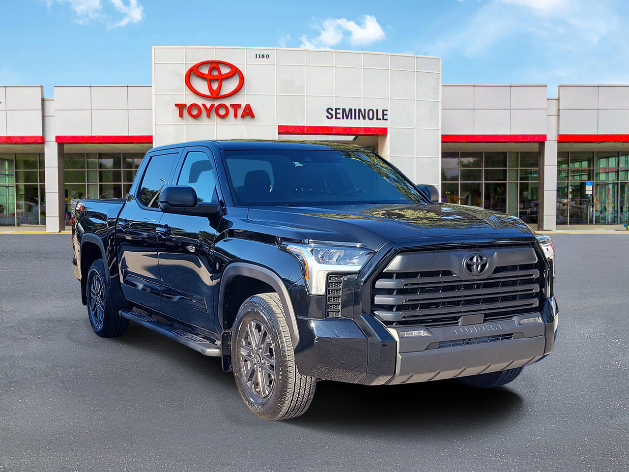 Used 2025 Toyota Tundra SR5 w/ SX Package RWD image 2
