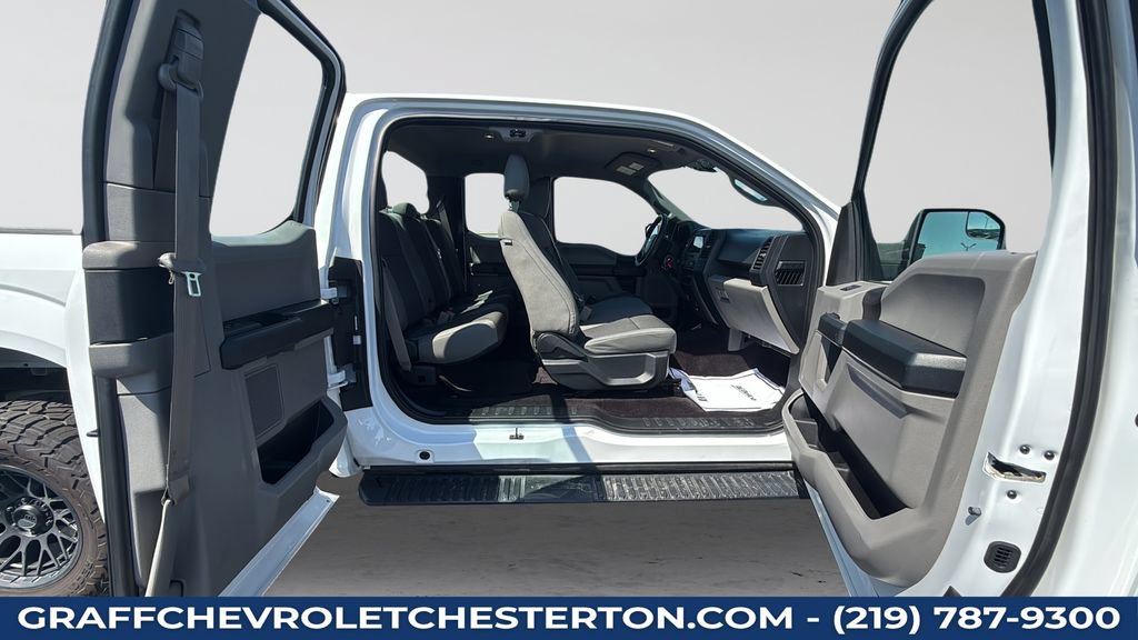 Used 2016 Ford F150 XL w/ Equipment Group 101A Mid AWD/4WD image 32