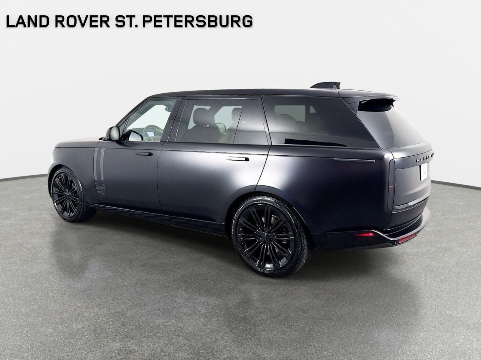 New 2026 Land Rover Range Rover Long Wheelbase SE AWD/4WD image 7