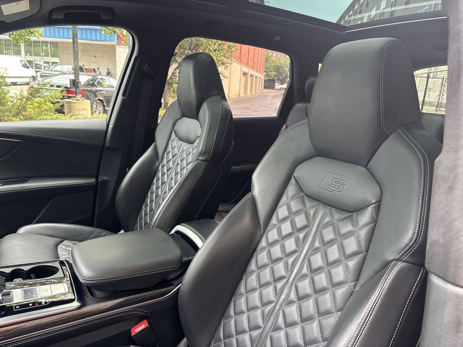 Used 2023 Audi SQ7 Prestige AWD/4WD image 10