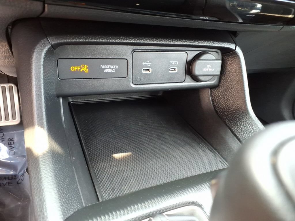 Used 2025 Honda Civic Sport image 17