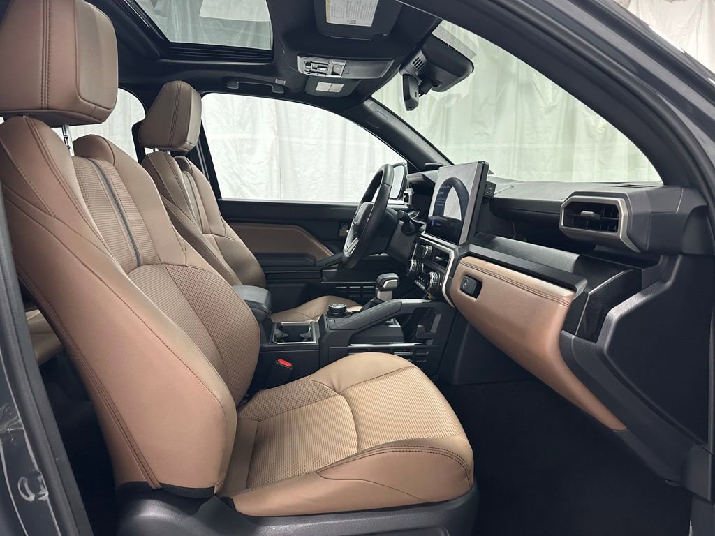 Used 2025 Toyota 4Runner Limited image 60