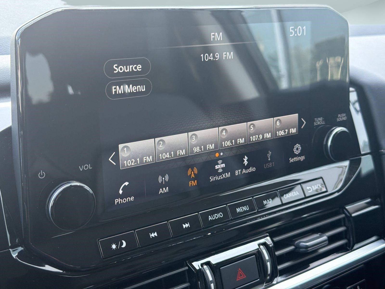 Used 2024 Nissan Pathfinder SL AWD/4WD image 19