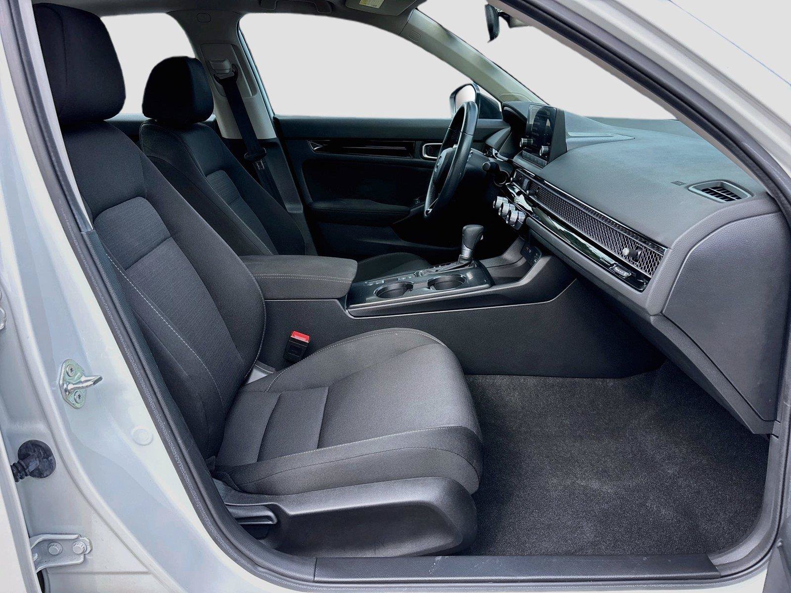 Certified 2024 Honda Civic EX image 31