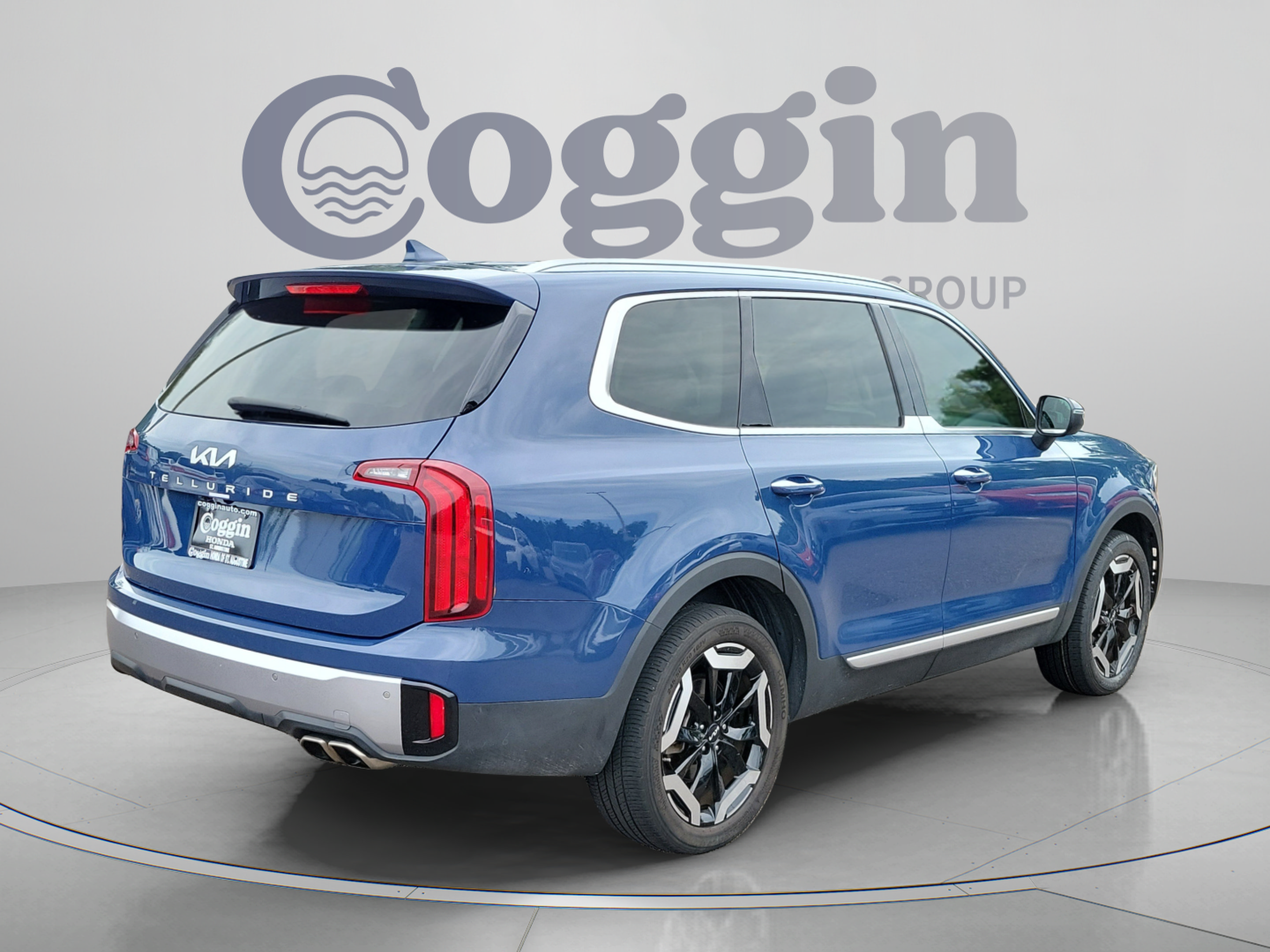 Used 2024 Kia Telluride S w/ S Sunroof Package FWD image 5