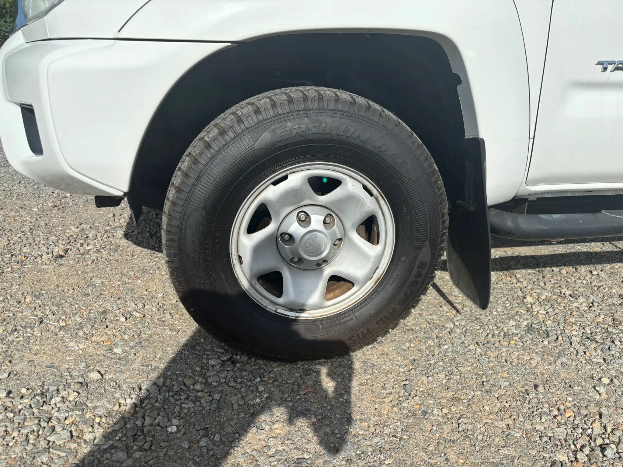 Used 2015 Toyota Tacoma PreRunner w/ SR5 Package RWD image 13