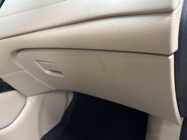 Used 2019 Nissan Rogue SL w/ Premium Package image 9