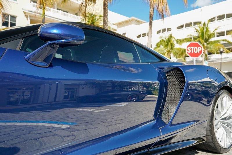 Used 2023 McLaren GT image 11
