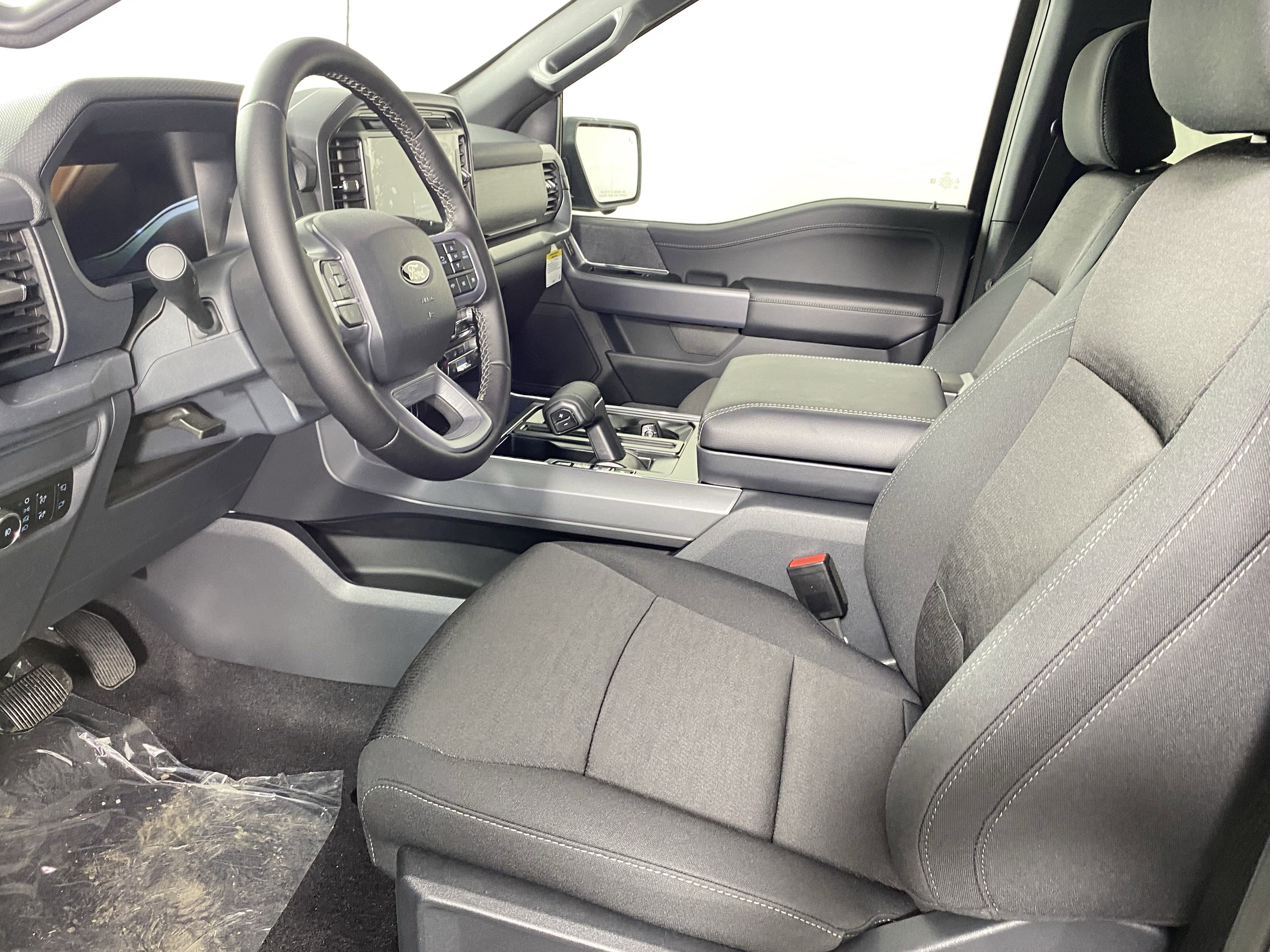 New 2025 Ford F150 XLT w/ Equipment Group 302A MID image 9