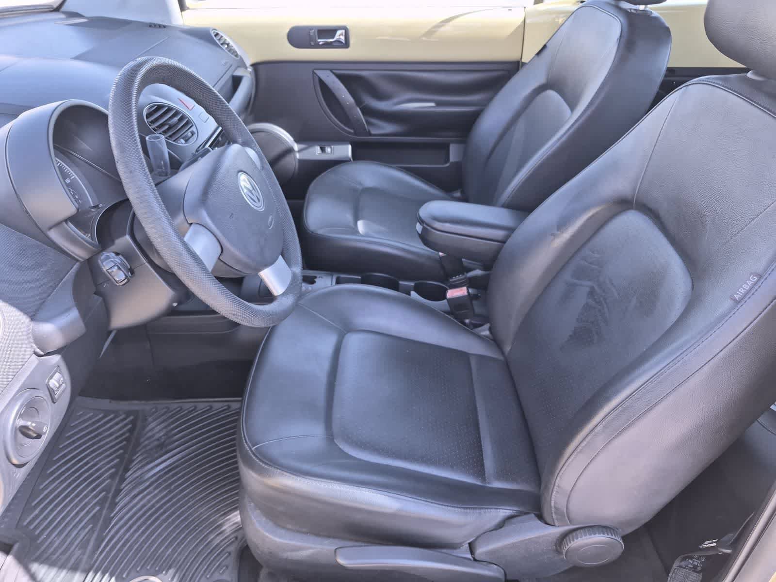 Used 2008 Volkswagen Beetle S FWD image 16