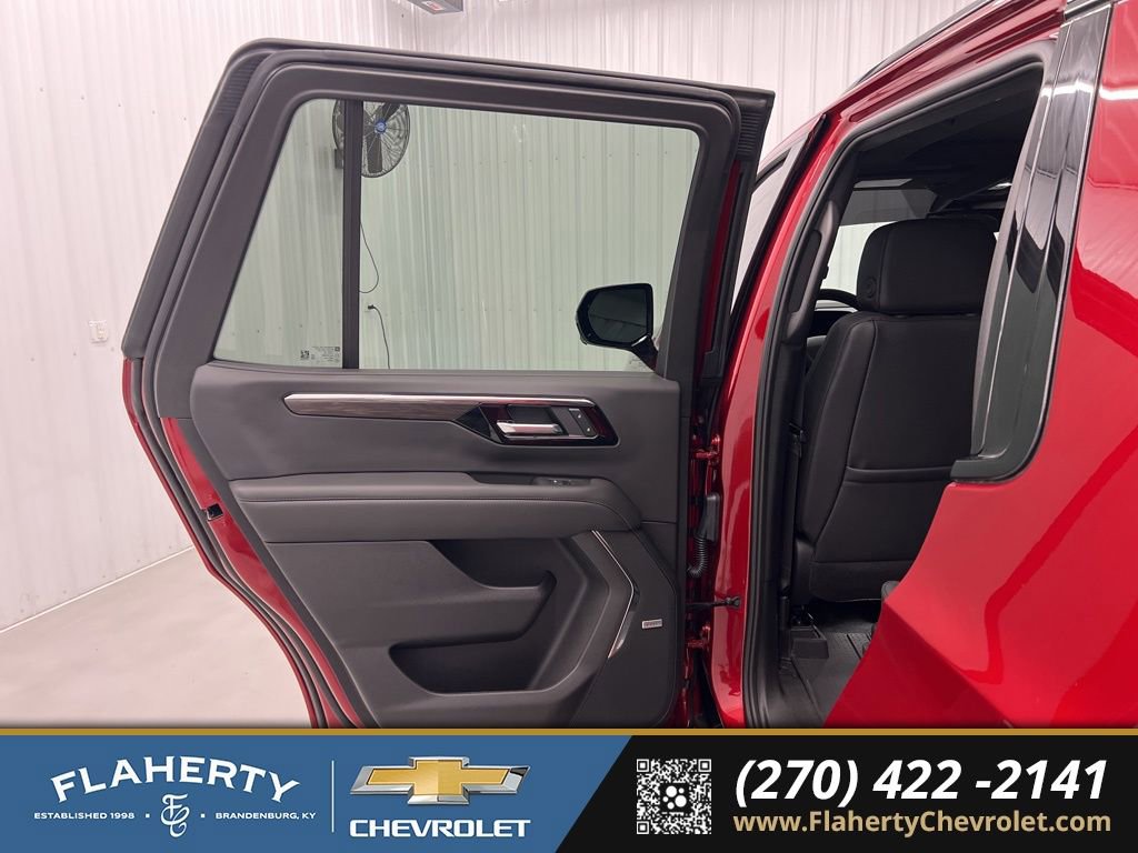 Used 2025 Chevrolet Tahoe Z71 w/ Comfort Package image 10
