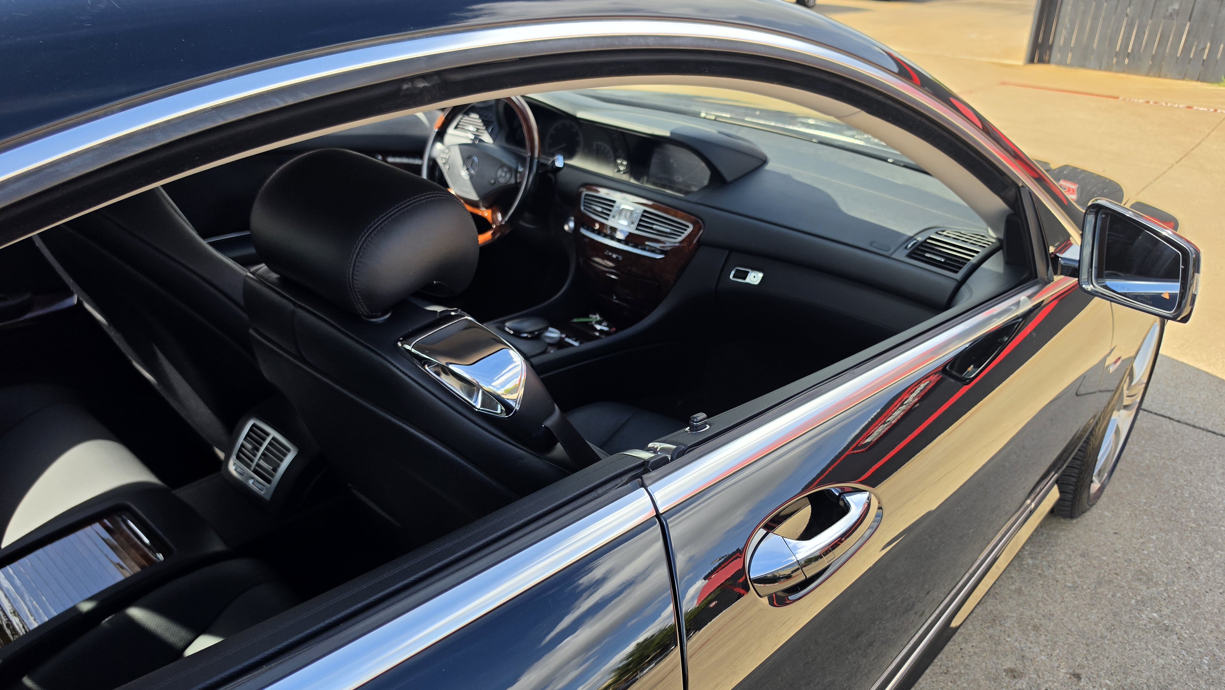 Used 2012 Mercedes-Benz CL 550 4MATIC w/ Sport Pkg image 27