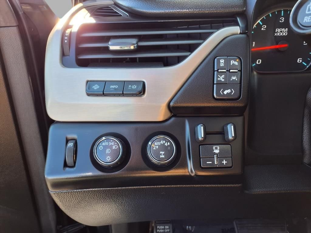 Used 2020 GMC Yukon Denali image 13