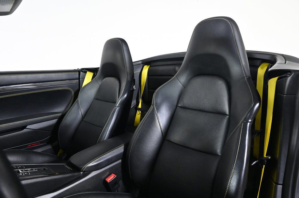 Certified 2017 Porsche 911 Turbo S image 5