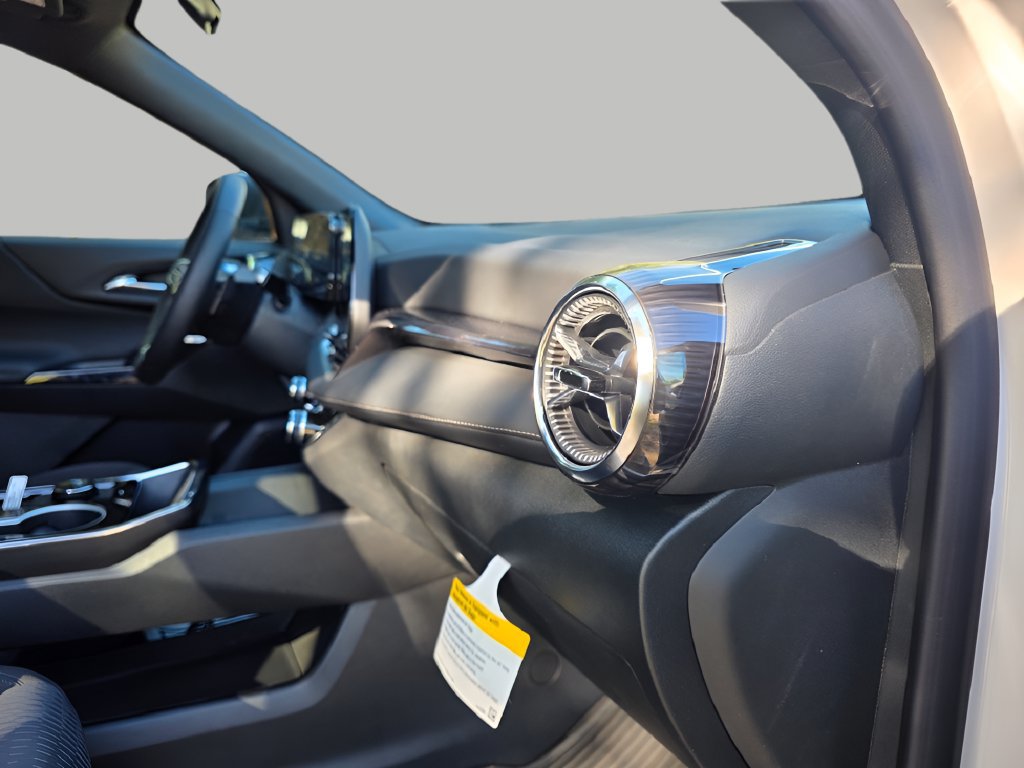 New 2027 Chevrolet Equinox LT FWD image 11