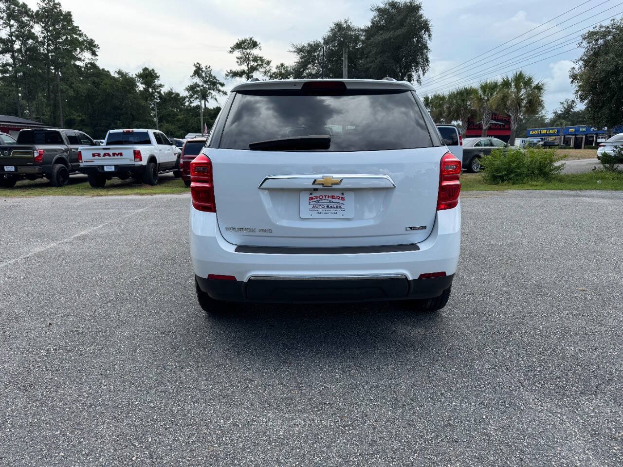 Used 2017 Chevrolet Equinox Premier w/ Enhanced Convenience Package AWD/4WD image 35