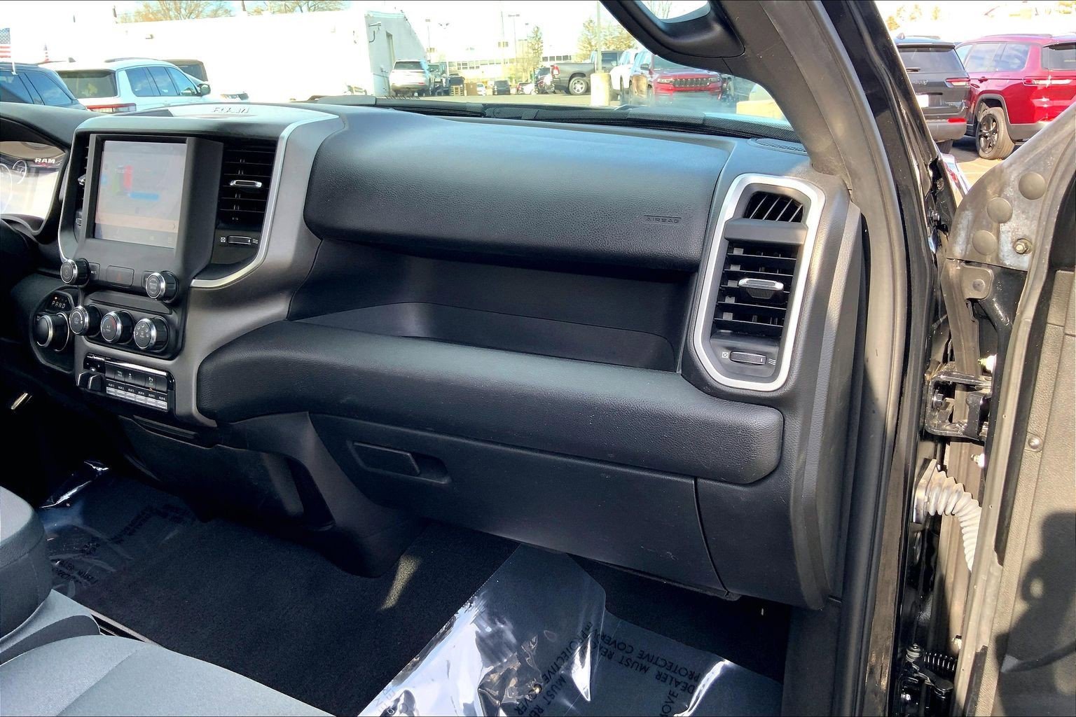 Certified 2022 RAM 2500 Big Horn w/ Snow Chief Group image 17