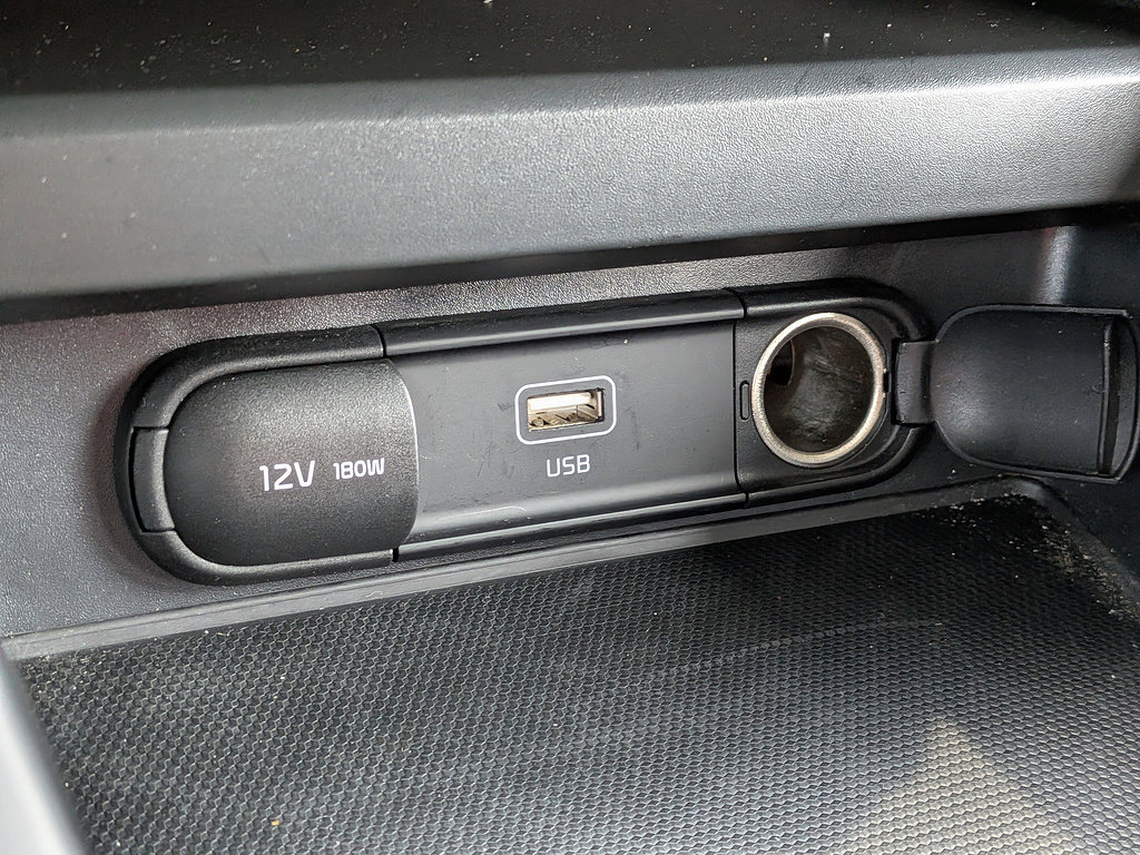 Used 2023 Kia Soul LX w/ LX Technology Package FWD image 46