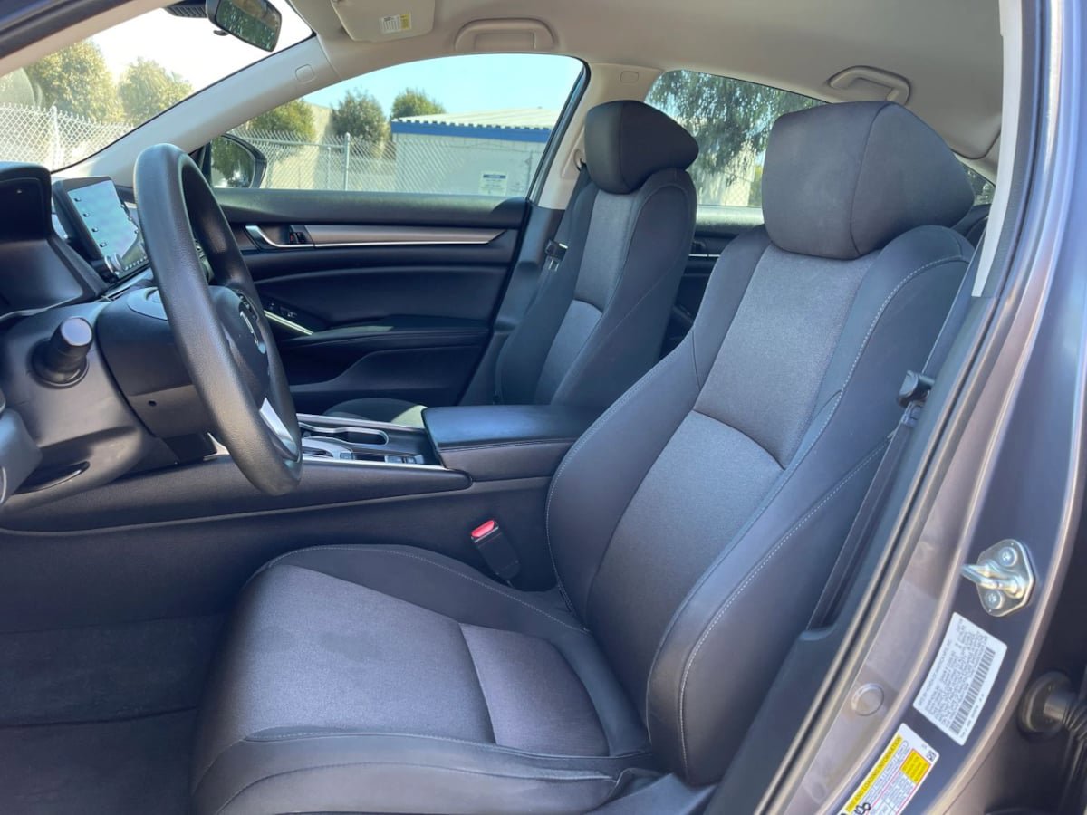 Used 2018 Honda Accord LX image 18