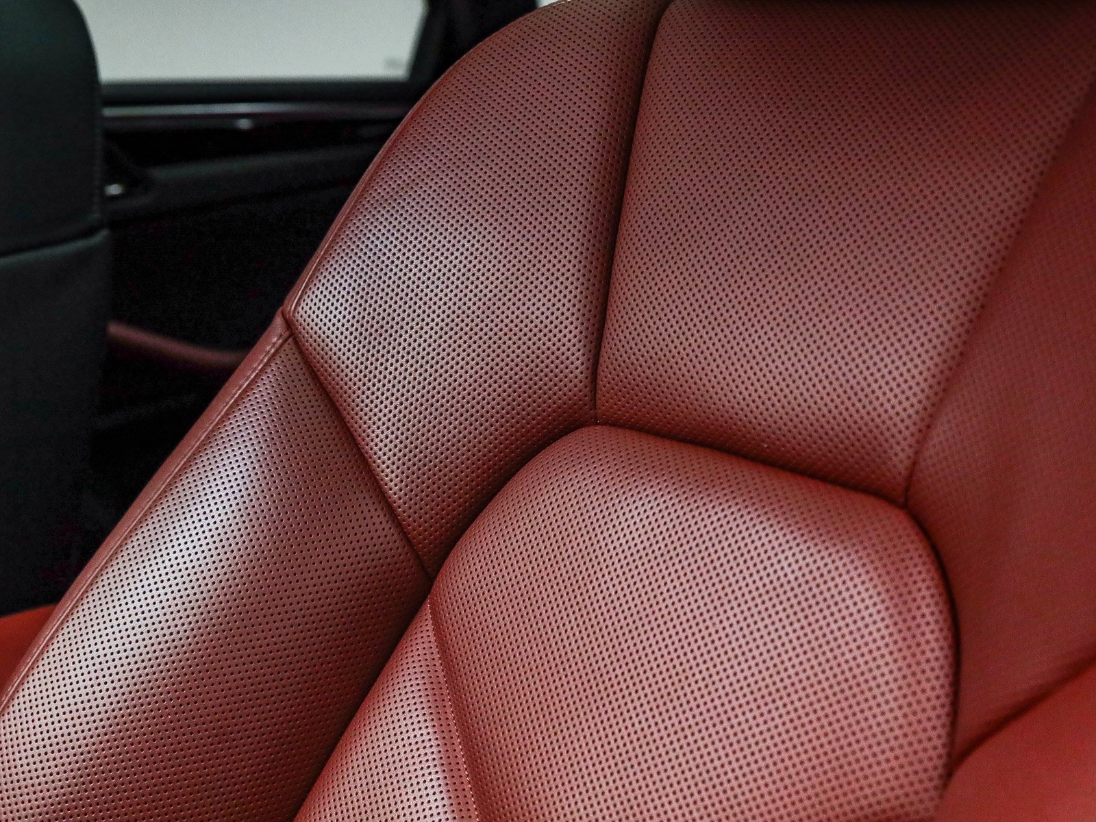 Used 2023 Porsche Macan image 26