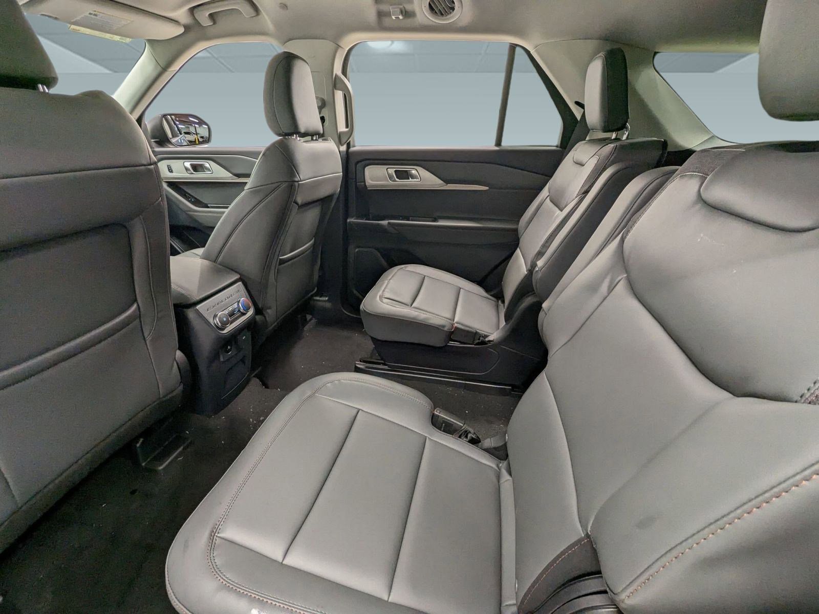 New 2026 Ford Explorer Active w/ Active Comfort Package image 19