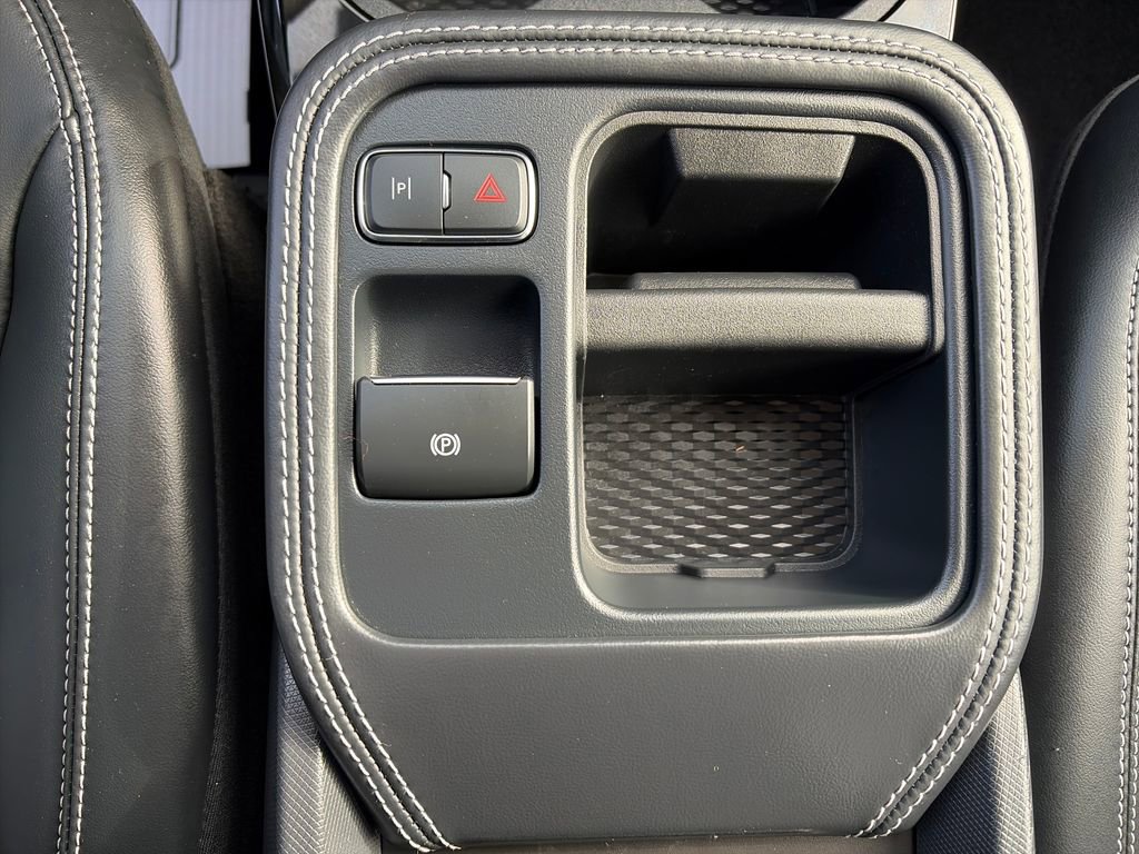 Used 2025 Ford Mustang Mach-E Select image 25