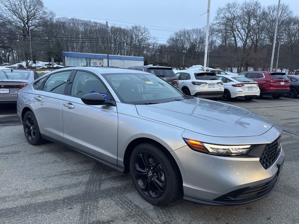 Used 2025 Honda Accord SE image 10
