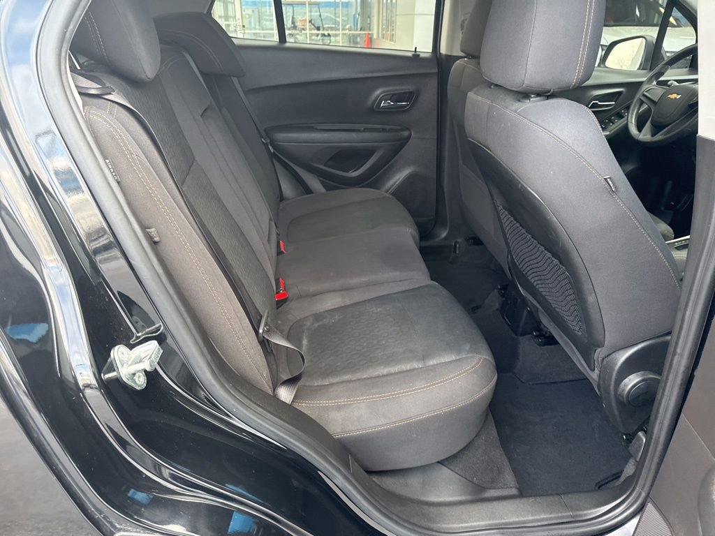 Used 2018 Chevrolet Trax LS image 23