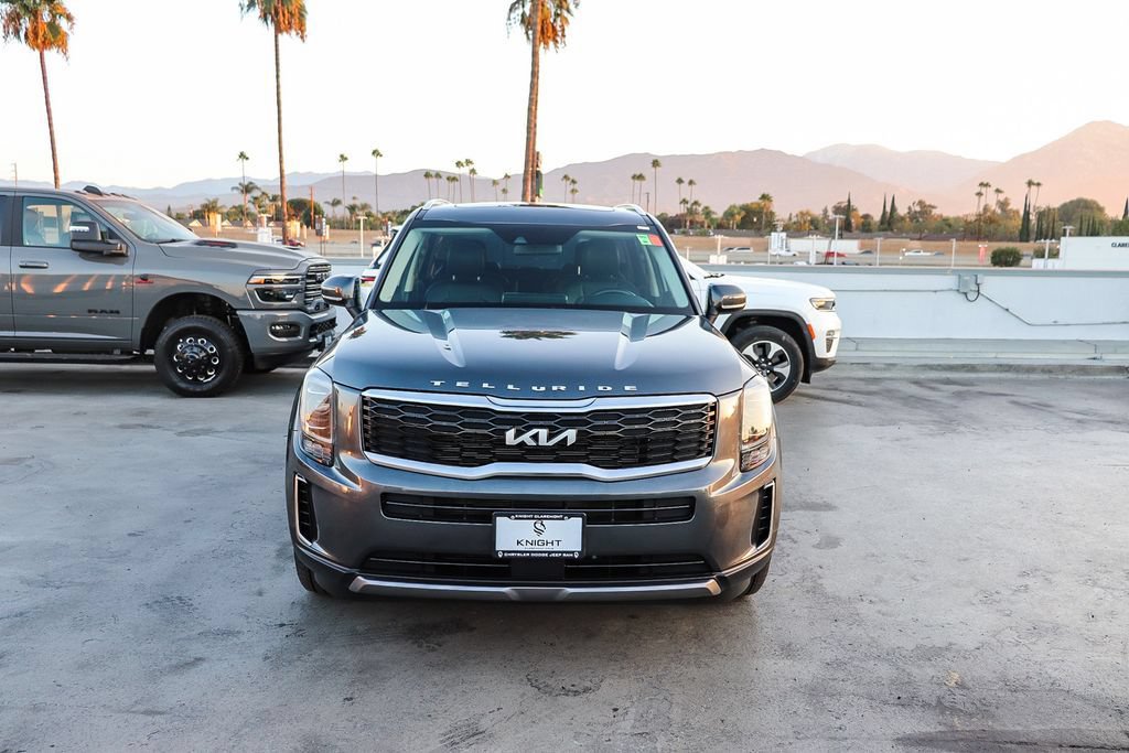 Used 2022 Kia Telluride S FWD image 3