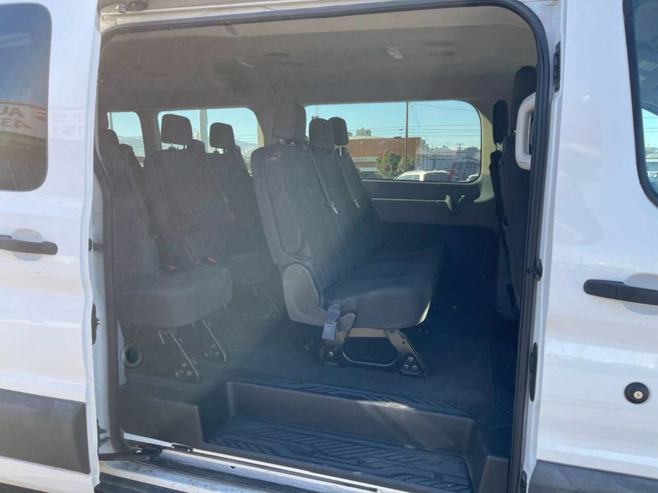 Used 2018 Ford Transit 350 XLT image 10