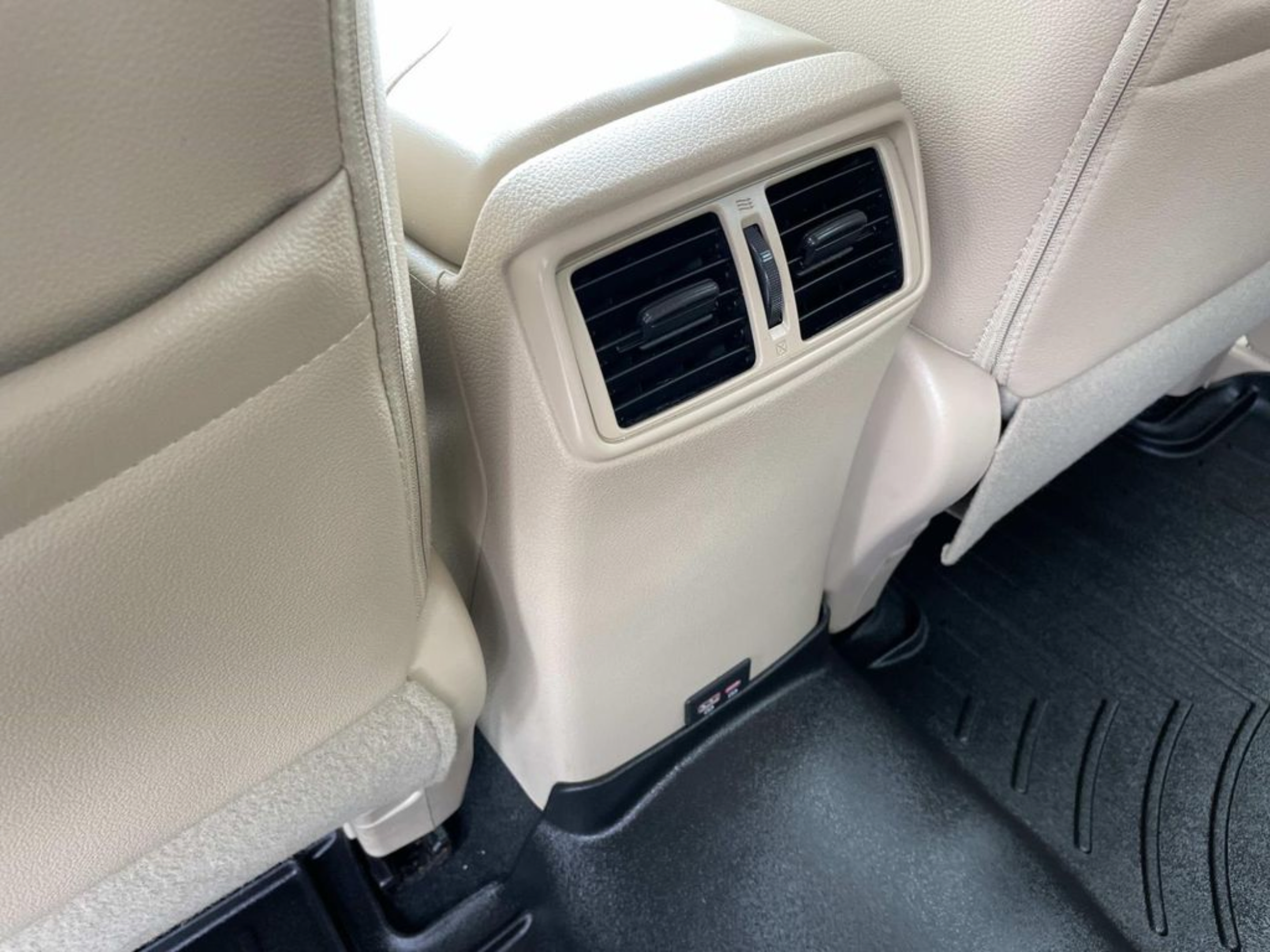Used 2020 Nissan Rogue SL w/ Premium Package FWD image 12