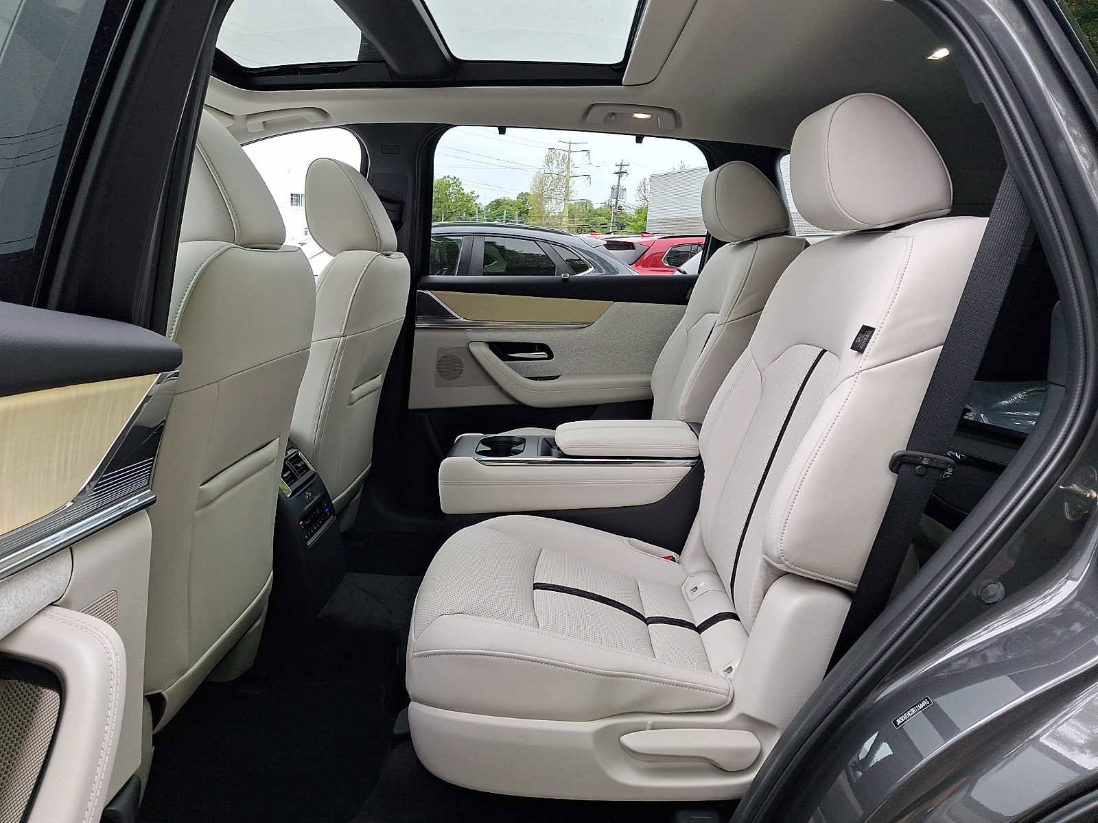 Certified 2024 MAZDA CX-90 3.3 Turbo S w/ Premium Plus AWD/4WD image 10