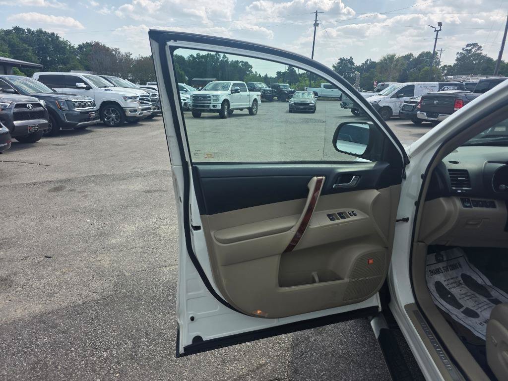 Used 2012 Toyota Highlander Limited FWD image 7