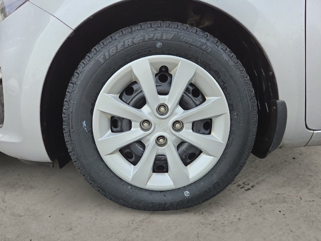 Used 2017 Kia Rio LX FWD image 9