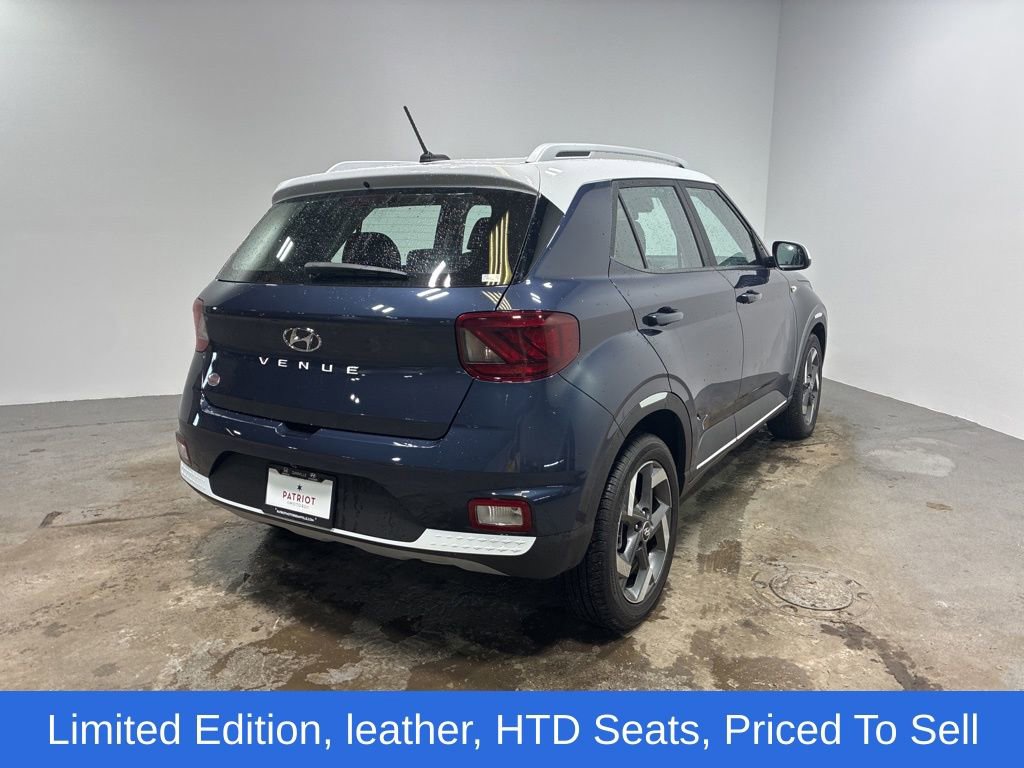 Used 2025 Hyundai Venue Limited image 5
