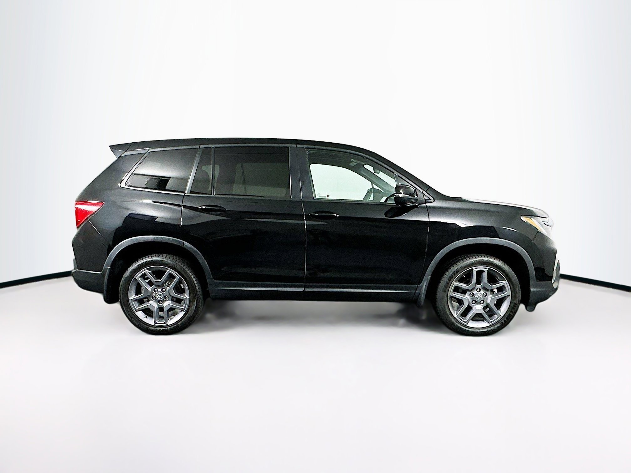 Used 2023 Honda Passport EX-L image 10