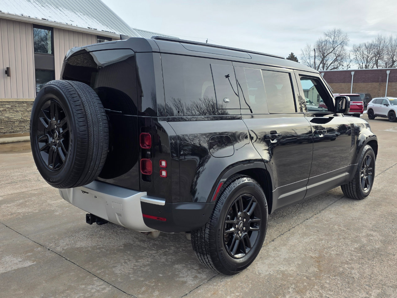 Used 2024 Land Rover Defender 110 S image 21