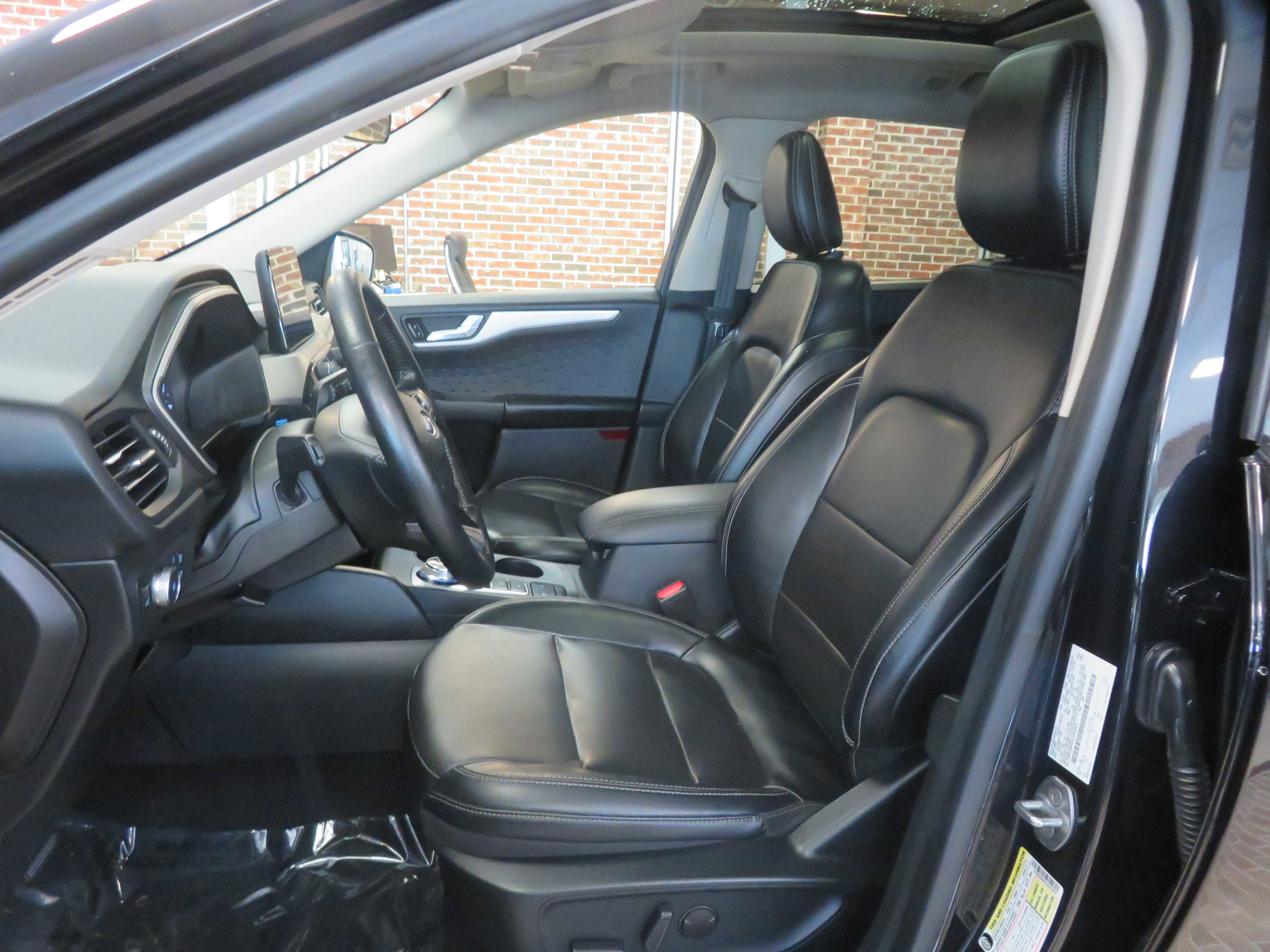 Used 2020 Ford Escape SEL image 15