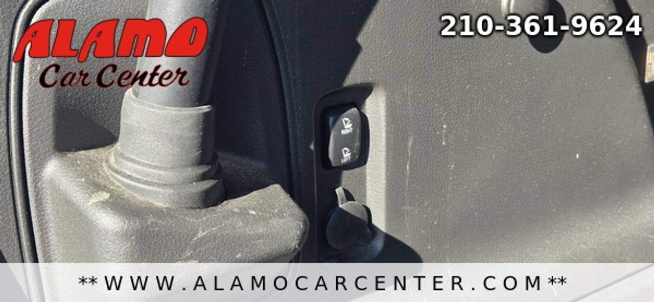 Used 2012 Lincoln MKX FWD image 28