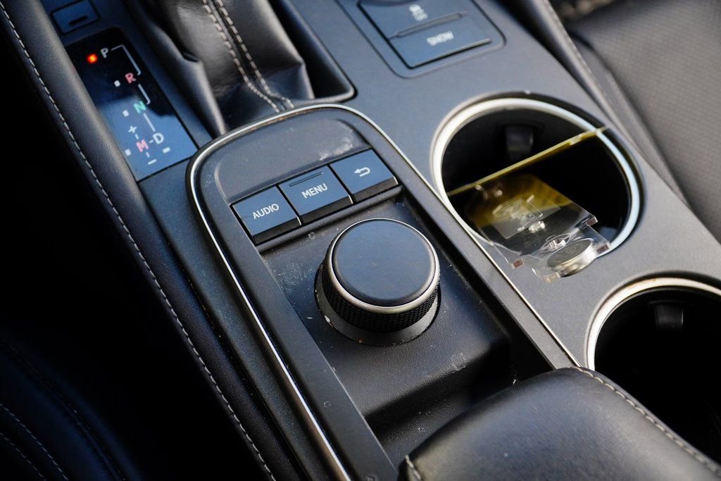 Used 2017 Lexus RC 200t image 16