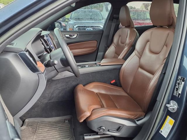 Used 2023 Volvo XC60 B5 Ultimate w/ Protection Package Premier FWD image 13