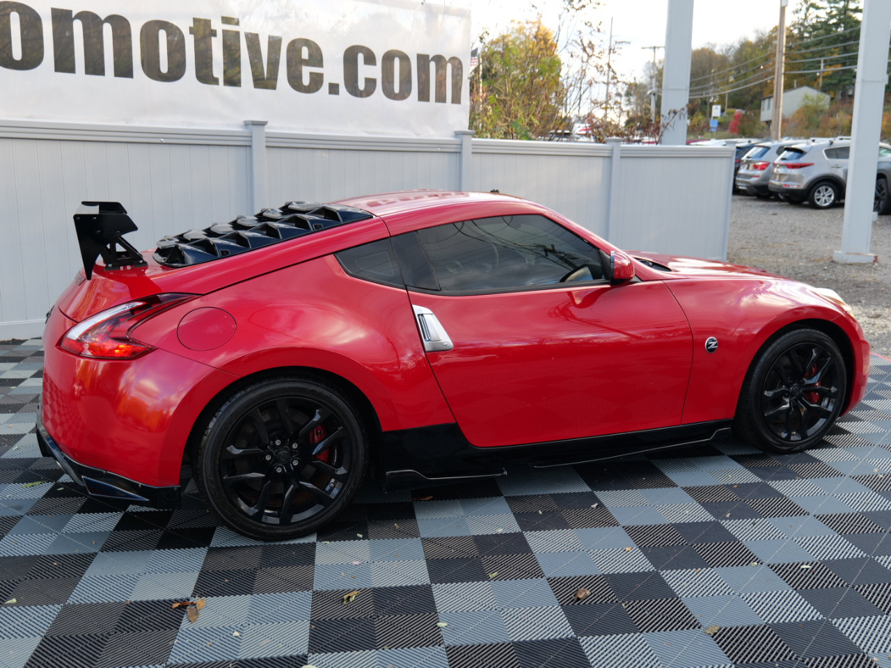 Used 2017 Nissan 370Z Coupe image 5